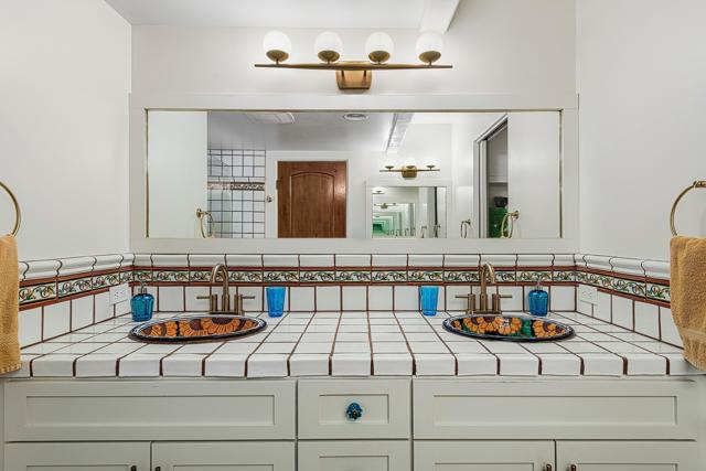 2525 N Farrell Drive, Palm Springs CA: https://media.crmls.org/mediaz/1ae15a20-ef8f-47e4-9060-59393361ef2e.jpg