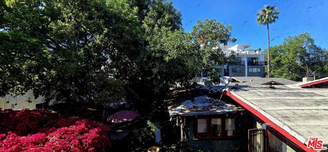 1433 N Martel Avenue, Los Angeles CA: https://media.crmls.org/mediaz/1ae20ca6-12fc-4d82-845e-ef40e8ff663d.jpg