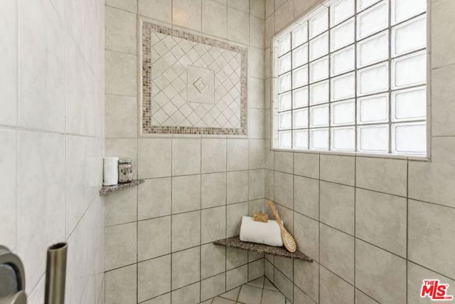 446 San Vicente Boulevard, 106 photo 23