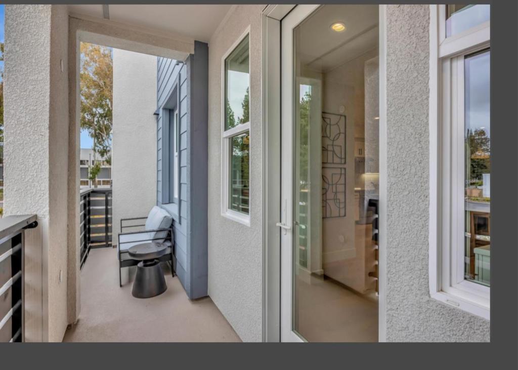 2012 Ivory Terrace