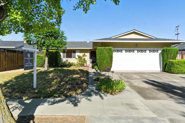 4887 Pepperwood Way, San Jose CA: https://media.crmls.org/mediaz/1ae364f1-109c-4f44-a9d3-e1b51ee3a7fd.jpg