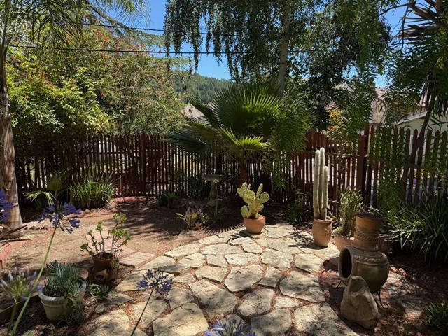 40 Cathy Lane, Scotts Valley CA: https://media.crmls.org/mediaz/1ae4578b-afe2-4954-9122-63f6b5396493.jpg