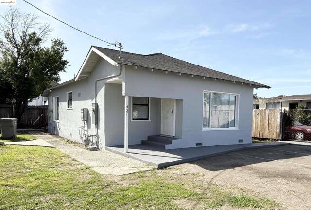 257 Smalley Ave, Hayward CA: https://media.crmls.org/mediaz/1ae45c71-ca82-4977-b273-09d1af4c3614.jpg