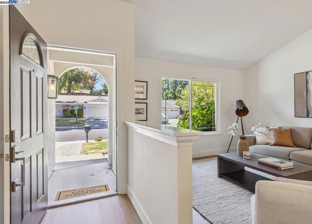 2485 Talavera Dr, San Ramon CA: https://media.crmls.org/mediaz/1ae4728e-5482-47ea-9c61-172a4615d02f.jpg