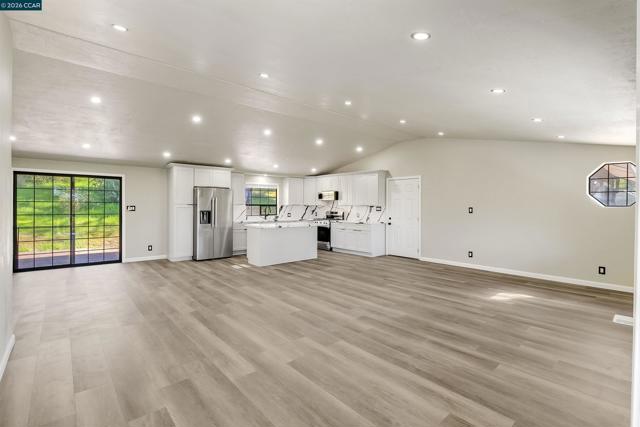 125 Sam Lynn Way, Oroville CA: https://media.crmls.org/mediaz/1ae4a049-12c9-47e1-abd5-6c6507626249.jpg