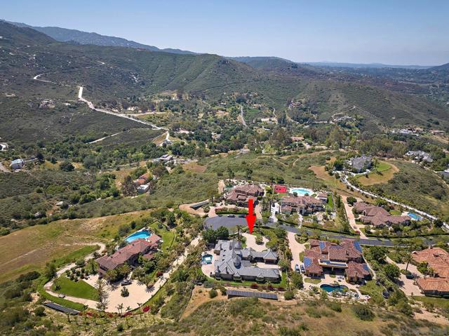 14460 Cheyenne Trl, Poway CA: https://media.crmls.org/mediaz/1ae4c51e-f435-4423-bfc3-3760ae409edf.jpg