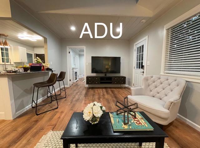 23110 Old Santa Cruz Highway, Los Gatos CA: https://media.crmls.org/mediaz/1ae740a3-9e72-4319-a315-b003c446da5f.jpg