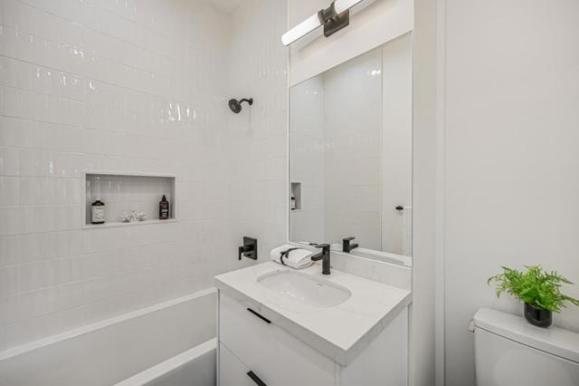 980 Lucky Avenue, Menlo Park CA: https://media.crmls.org/mediaz/1ae7e176-733c-4d01-8fa6-1ee254f7333b.jpg