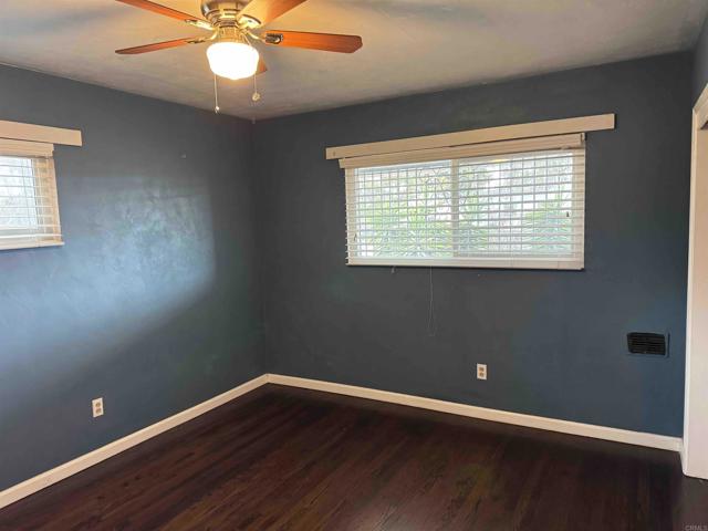 4606 Ocean View Boulevard, San Diego CA: https://media.crmls.org/mediaz/1ae87c41-cb4e-4913-919a-c537ded4acac.jpg