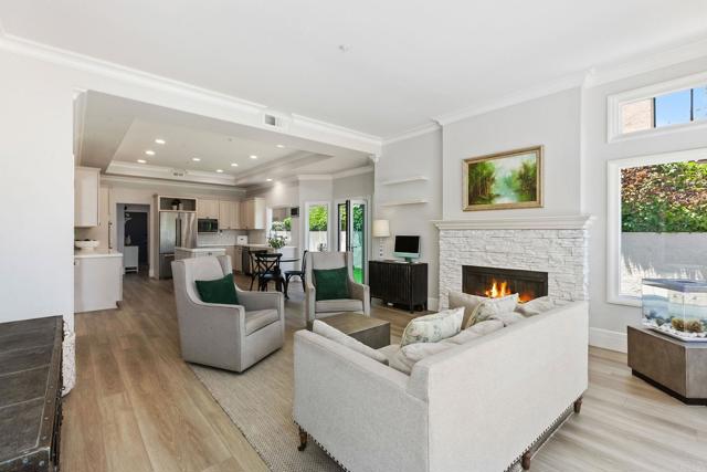 4470 Caminito Tecera, Del Mar CA: https://media.crmls.org/mediaz/1aebda85-003c-4071-bc3d-b9fb11f7028f.jpg