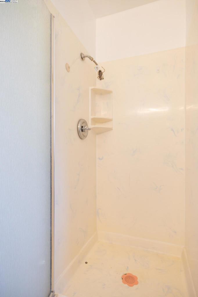https://media.crmls.org/mediaz/1aec2b7e-53e8-4ca5-b209-a326ccff259e.jpg?preset=X-Large