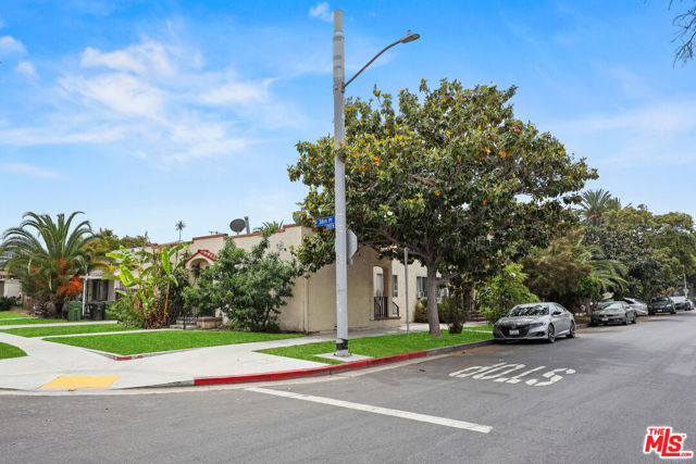 3836 S Gramercy Place, Los Angeles CA: https://media.crmls.org/mediaz/1aee22b5-4326-4314-8c47-a8812c2989a4.jpg