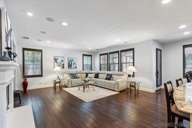 6839 Helenite Pl, Carlsbad CA: https://media.crmls.org/mediaz/1aee9539-14ff-4bdb-8d5a-a4d2f708ad8d.jpg
