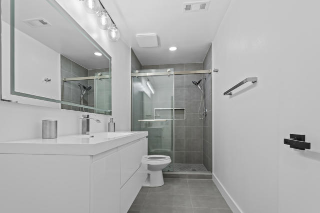 46855 Mountain Cove Drive, Indian Wells CA: https://media.crmls.org/mediaz/1aef1a5d-8c3b-4e8c-b789-290a8449f62f.jpg