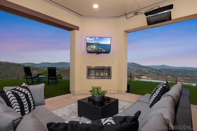 Image 37 of 49 For 3881 Rancho Summit Dr