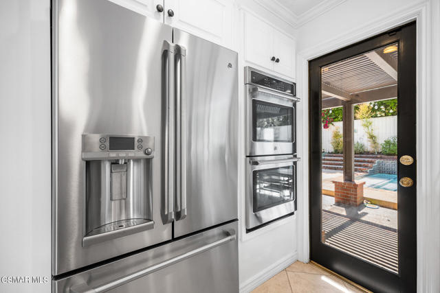 1267 Willsbrook Court, Westlake Village CA: https://media.crmls.org/mediaz/1aefebde-a064-4757-87a9-8701b9a32640.jpg