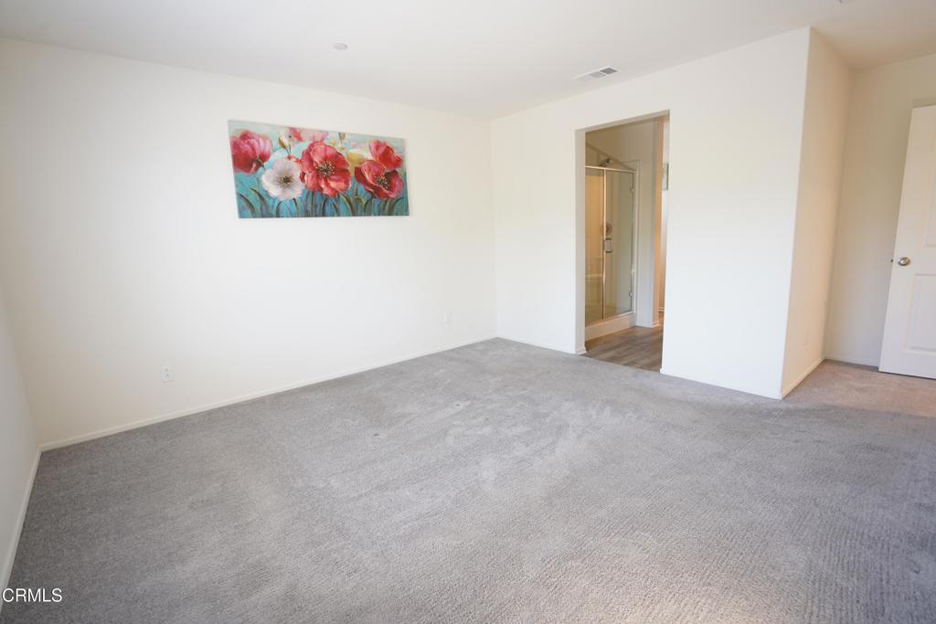 https://media.crmls.org/mediaz/1af00ddb-e857-42eb-b7b4-20d2afbf9aac.jpg?preset=X-Large