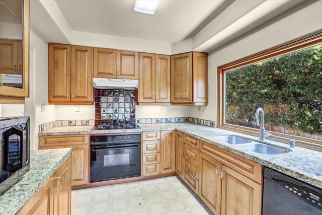 3114 Dumas St, San Diego CA: https://media.crmls.org/mediaz/1af010bd-03e9-4b53-9660-592f716b1eea.jpg
