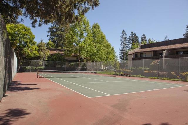999 W Evelyn Terrace, Sunnyvale CA: https://media.crmls.org/mediaz/1af05cda-1d48-4bef-b235-a2ba3a9daae6.jpg