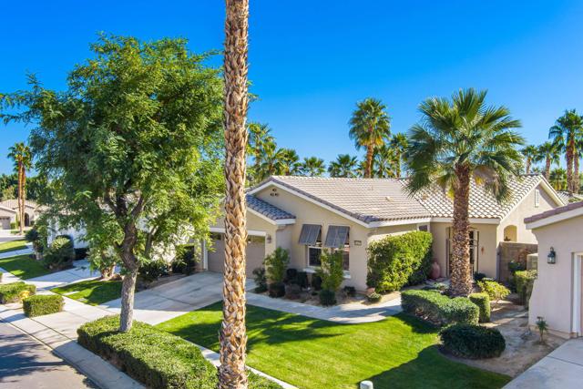 81297 Golden Barrel Way, La Quinta CA: https://media.crmls.org/mediaz/1af102ea-96f8-4a34-aacf-ce5cdd7a6afb.jpg