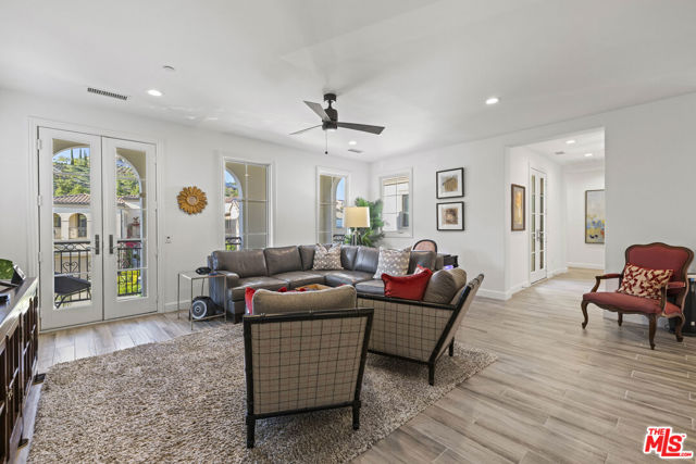 20162 W Cromwell Way, Porter Ranch CA: https://media.crmls.org/mediaz/1af10dd5-cef1-4ab2-9725-01e379c0aaf4.jpg