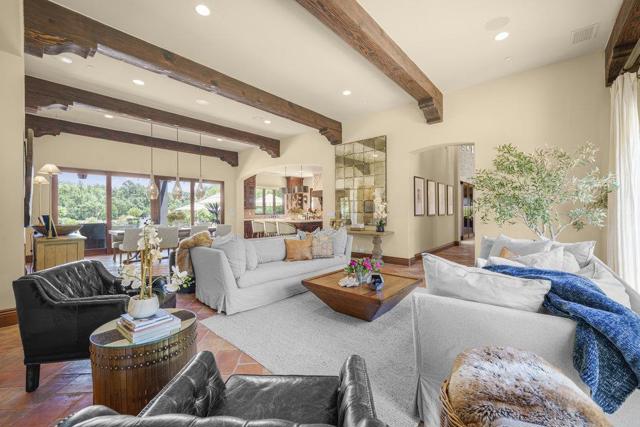 12240 Heritage Way, Gilroy CA: https://media.crmls.org/mediaz/1af3fd6b-b4ac-4ca7-930f-967e43292e44.jpg