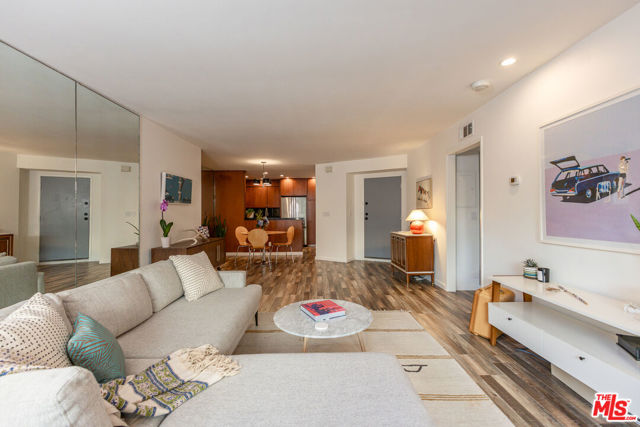 2260 North Cahuenga Boulevard, 306 photo 4
