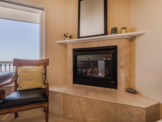 372 Oceanview Drive, La Selva Beach CA: https://media.crmls.org/mediaz/1af5d37a-a29e-4af2-acb5-62c2c28e5d50.jpg