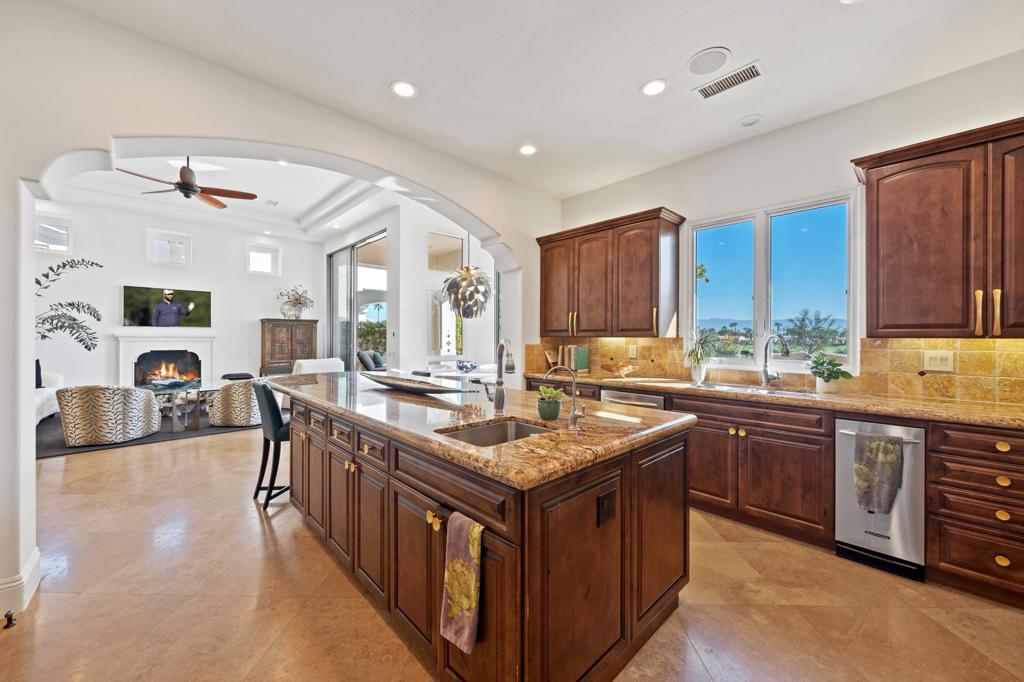 MLS #219136610DA image #19