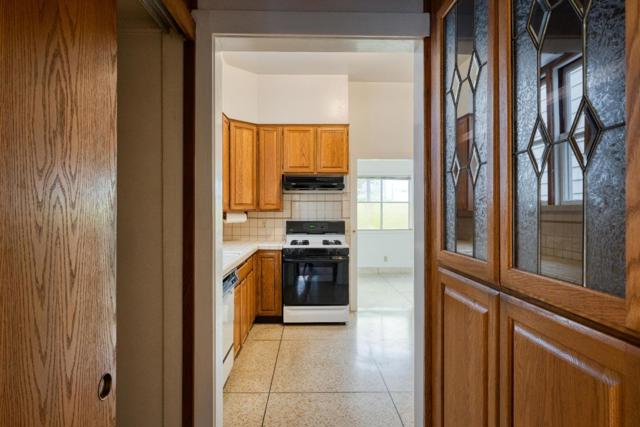 329 7th Avenue, San Francisco CA: https://media.crmls.org/mediaz/1af7a0f0-245a-460a-a8ba-9ee31d887edd.jpg