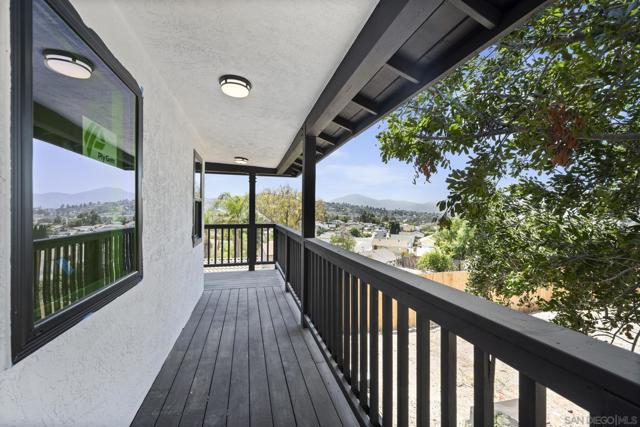 8287 Panchoy St, San Diego CA: https://media.crmls.org/mediaz/1af9004e-f2cf-466b-8ca1-f6cdbb61c246.jpg