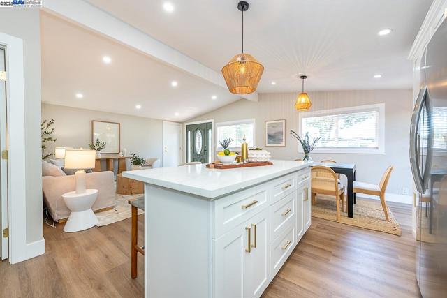 697 Lakewood Dr, Sunnyvale CA: https://media.crmls.org/mediaz/1af91f7f-5725-4886-9c99-8bfa3d56c974.jpg