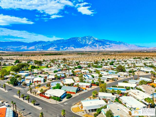 69490 Parkside Drive, Desert Hot Springs CA: https://media.crmls.org/mediaz/1afa550e-df5e-40c9-9ebc-e747715216b8.jpg