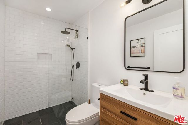 306 BORA BORA Way, Marina del Rey CA: https://media.crmls.org/mediaz/1afa5b61-6683-4af5-ae38-a96a8c57733a.jpg