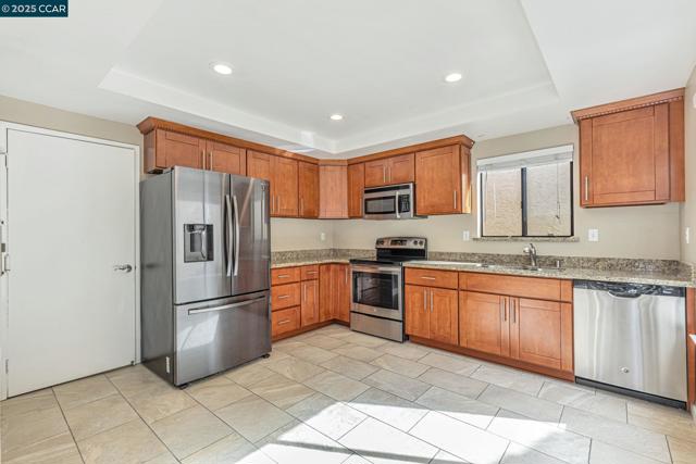 102 Northcreek Cir, Walnut Creek CA: https://media.crmls.org/mediaz/1afa63c7-4365-4ab5-ae61-bdb558c53efa.jpg
