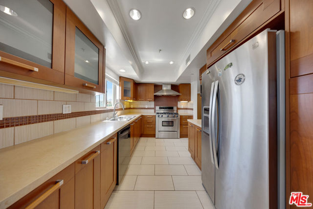 1409 Armacost Avenue, Los Angeles CA: https://media.crmls.org/mediaz/1afb452f-3a1d-4c06-80a1-5a732b2354b1.jpg