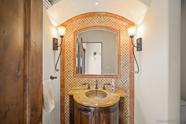 650 Glorietta Blvd, Coronado CA: https://media.crmls.org/mediaz/1afbe539-586f-4ca5-8133-1790db978e5f.jpg