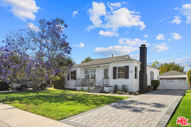 6129 W 76th Street, Los Angeles CA: https://media.crmls.org/mediaz/1afc340e-b21b-45ab-b8ab-82d4cf5427fe.jpg