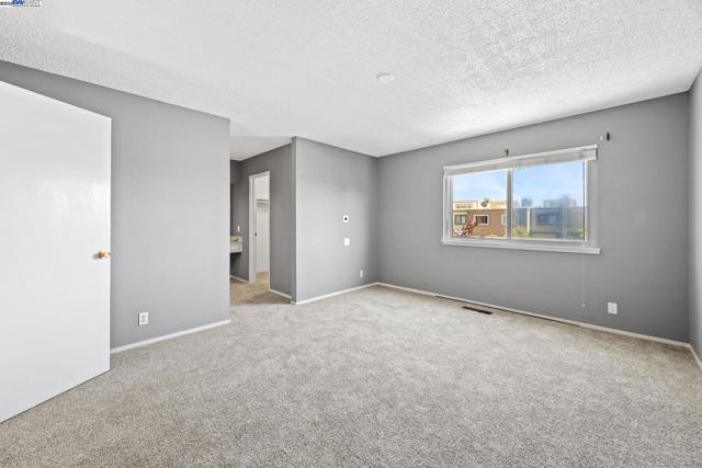 3315 Willis Lane, Alameda CA: https://media.crmls.org/mediaz/1afc471d-0c29-422f-accd-d9fe3f17910d.jpg