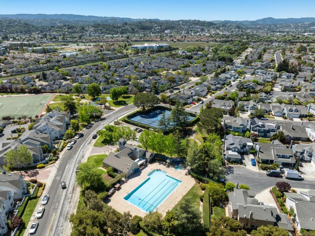 https://media.crmls.org/mediaz/1afc6a97-6fdd-4107-a046-119756ac2467.jpg?preset=X-Large