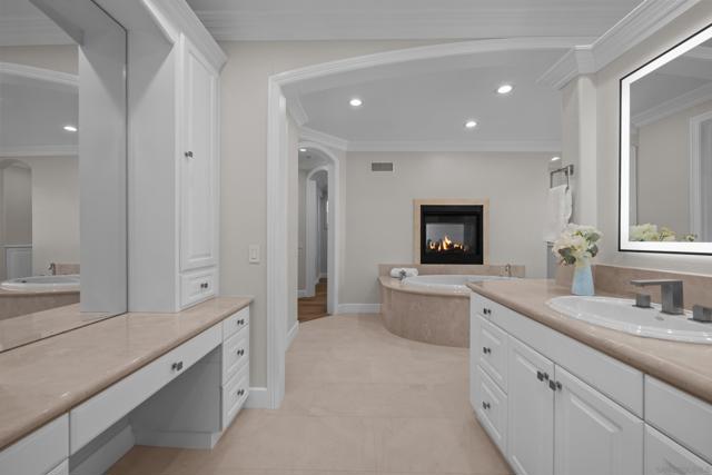 836 Jensen Ct, Encinitas CA: https://media.crmls.org/mediaz/1afc8baf-0fd3-472c-a5f4-16dc16cdf198.jpg