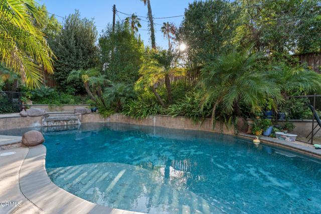 Detail Gallery Image 23 of 25 For 23508 Canzonet St, Woodland Hills,  CA 91367 - 5 Beds | 3 Baths