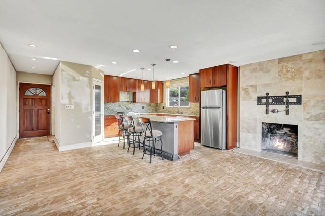 5424 PRINCESS VIEW PL, San Diego CA: https://media.crmls.org/mediaz/1afe49f0-dd69-464f-99d8-993930b5e1eb.jpg