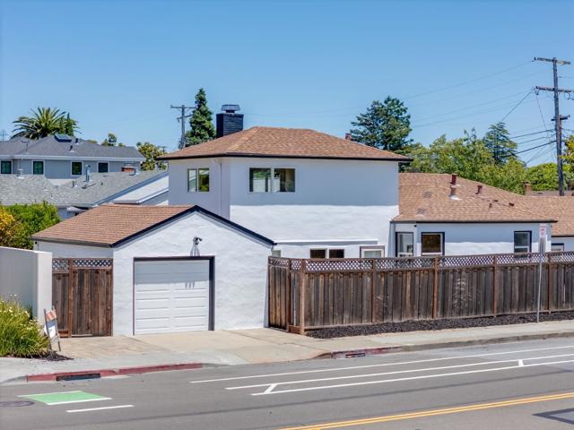 1032 Toyon Drive, Burlingame CA: https://media.crmls.org/mediaz/1aff2c88-8e74-44e5-b854-f748b50eebdc.jpg