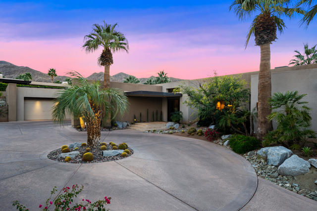 45 Mirada Circle, Rancho Mirage CA: https://media.crmls.org/mediaz/1aff40b0-fbb8-41aa-a450-33e984dc57d1.jpg