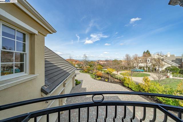 1569 Via Di Salerno, Pleasanton CA: https://media.crmls.org/mediaz/1aff6d61-7589-4673-8c48-7b634c6f26ba.jpg