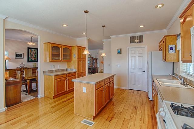 3390 Ashwood Way, Soquel CA: https://media.crmls.org/mediaz/1b00668c-d82b-4b92-9871-4185741f7b19.jpg