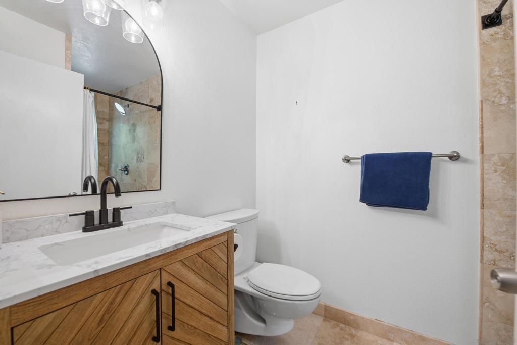 2352 Caringa Way - photo 8