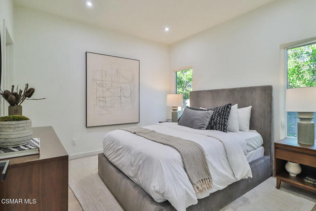 514 W Washington Boulevard, Pasadena CA: https://media.crmls.org/mediaz/1b009c15-32be-4625-83f9-c3fc073c1bfb.jpg