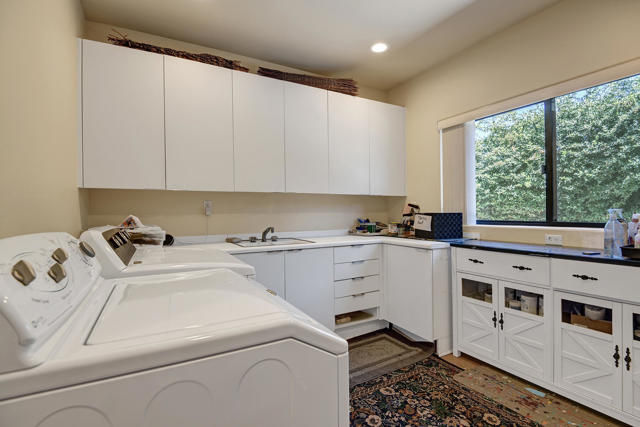 76470 Pala Palms Drive, Indian Wells CA: https://media.crmls.org/mediaz/1b0192ec-feac-43b2-97d8-72279e5125e8.jpg